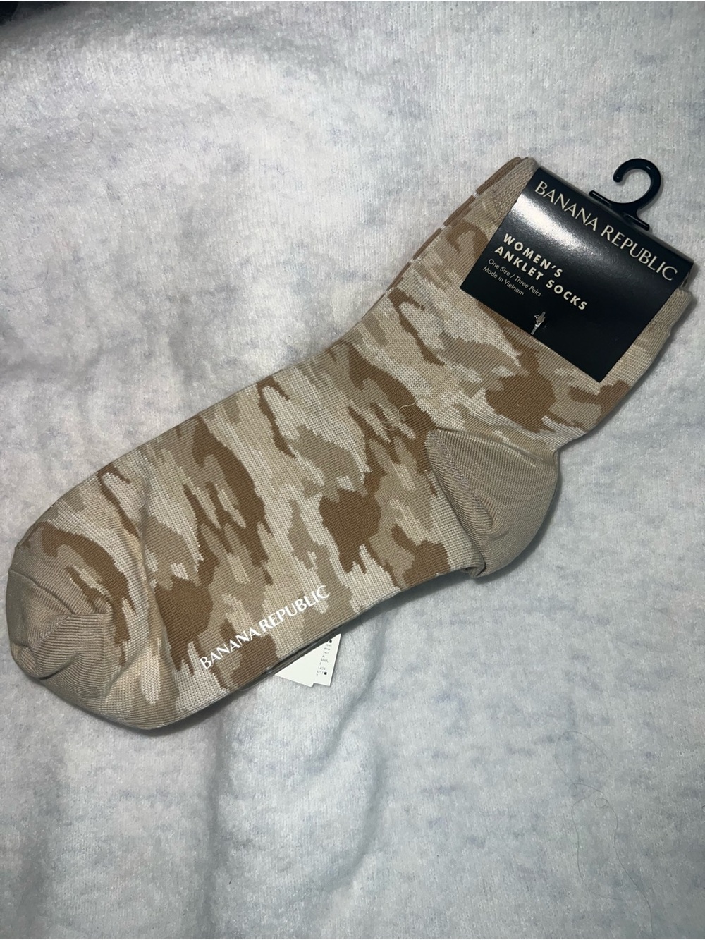 ✅ Banana Republic women’s Ankle Socks - Tan Camo